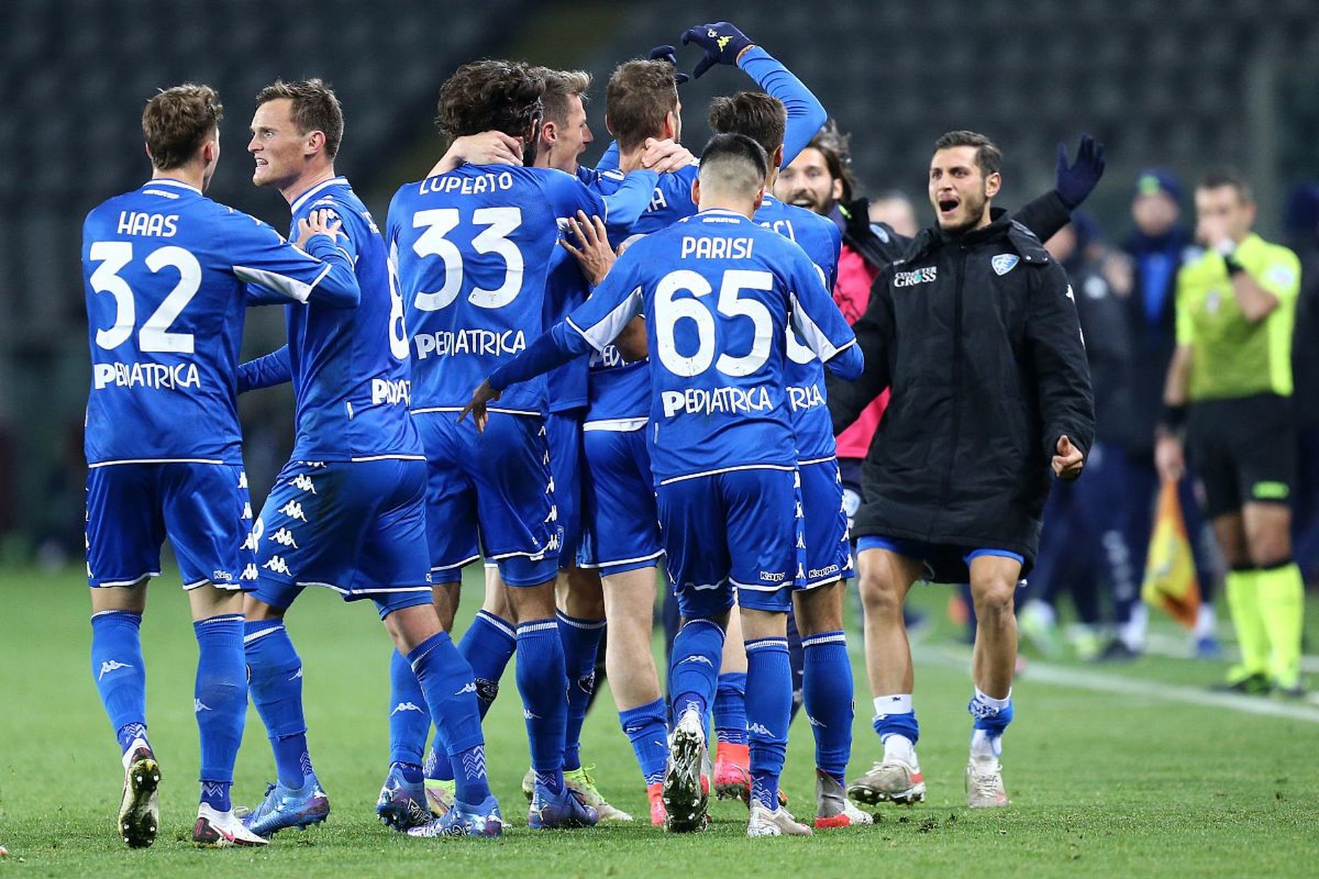 足而被驳回 足而被驳回